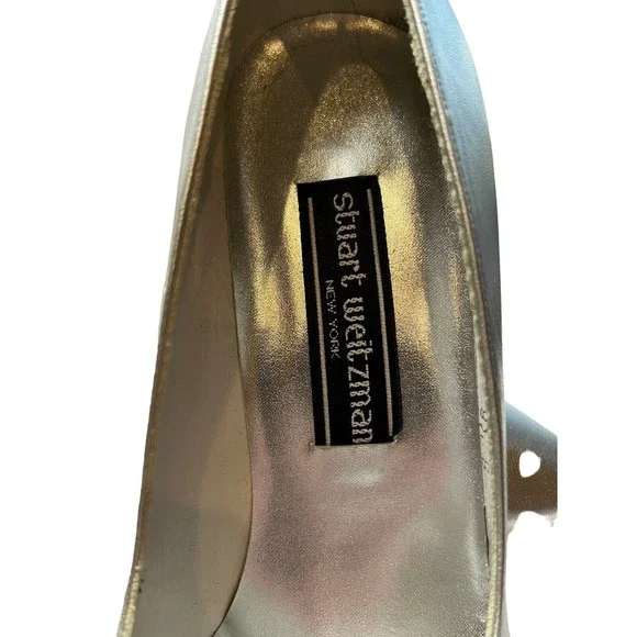 Stuart Weitzman New York Size 8 1/2 B Silver 3" Heels Slip On Pumps Meta… - Picture 4 of 4